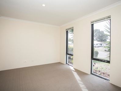 18 illyarrie Avenue, Falcon WA 6210