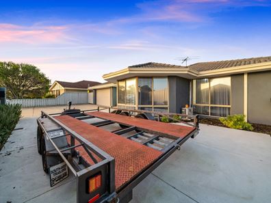 53 Endeavour Drive, Port Kennedy WA 6172