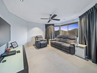 53 Endeavour Drive, Port Kennedy WA 6172