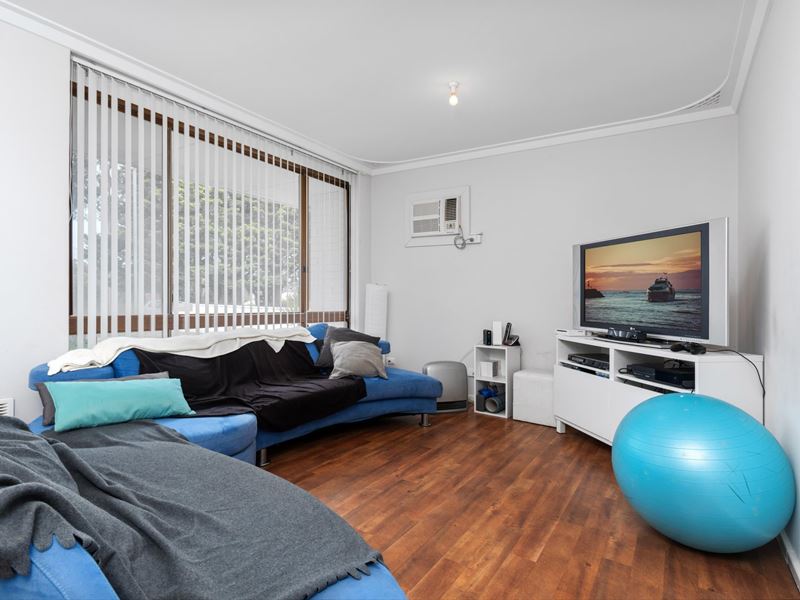 15 Macedon Place, Craigie