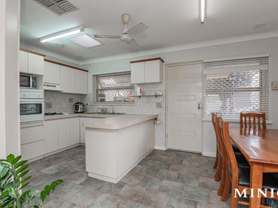 39A Leach Avenue, Riverton WA 6148