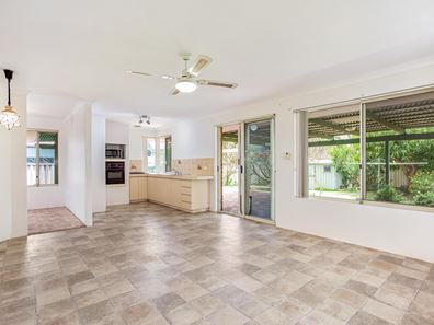 104 Riverside Lane, Seville Grove WA 6112