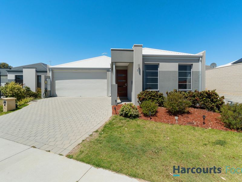 71 Grand Paradiso Parade, Merriwa WA 6030