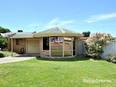 1/2 Grange Court, Halls Head WA 6210