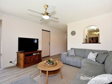 1/2 Grange Court, Halls Head WA 6210