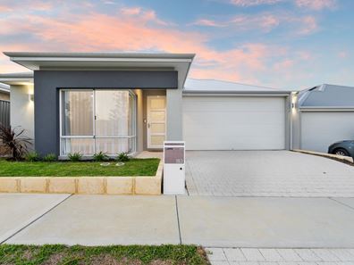 183 Aviator Boulevard, Clarkson WA 6030