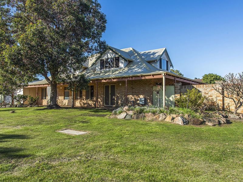 1 Lourens Dale, Winthrop