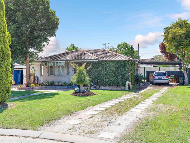 14 Grovelands Way, Kelmscott