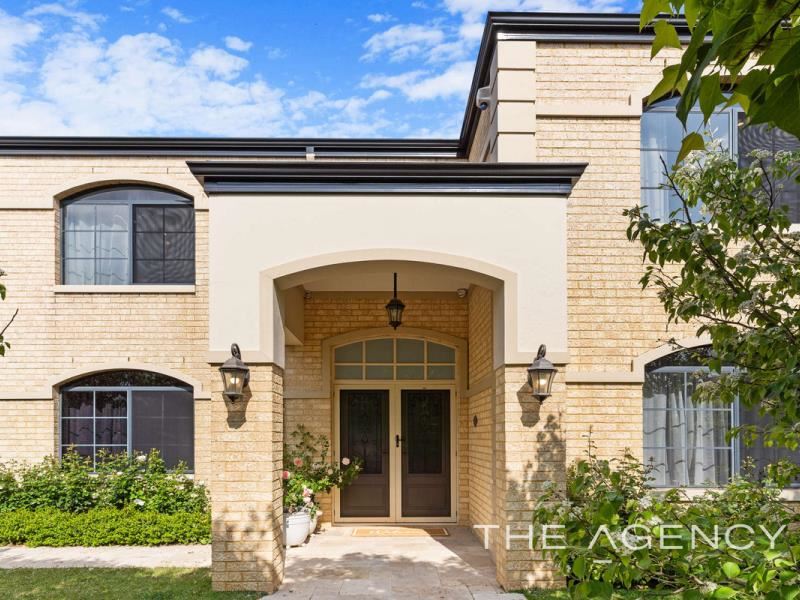 17 Sedgeland Way, Ascot