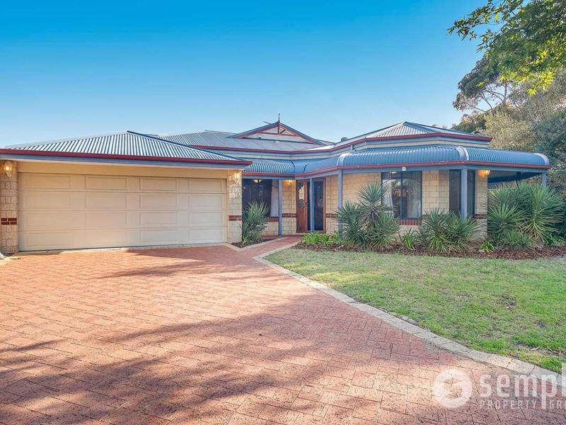 42 Lombe Gardens, Atwell WA 6164