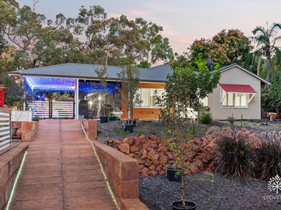 21 Wheelwright Road, Lesmurdie WA 6076