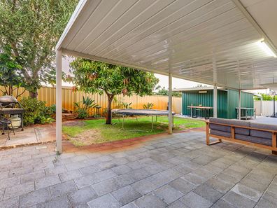 90 Wheatstone Drive, Kiara WA 6054