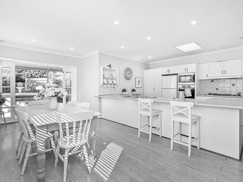 8 Scott Place, Hillarys