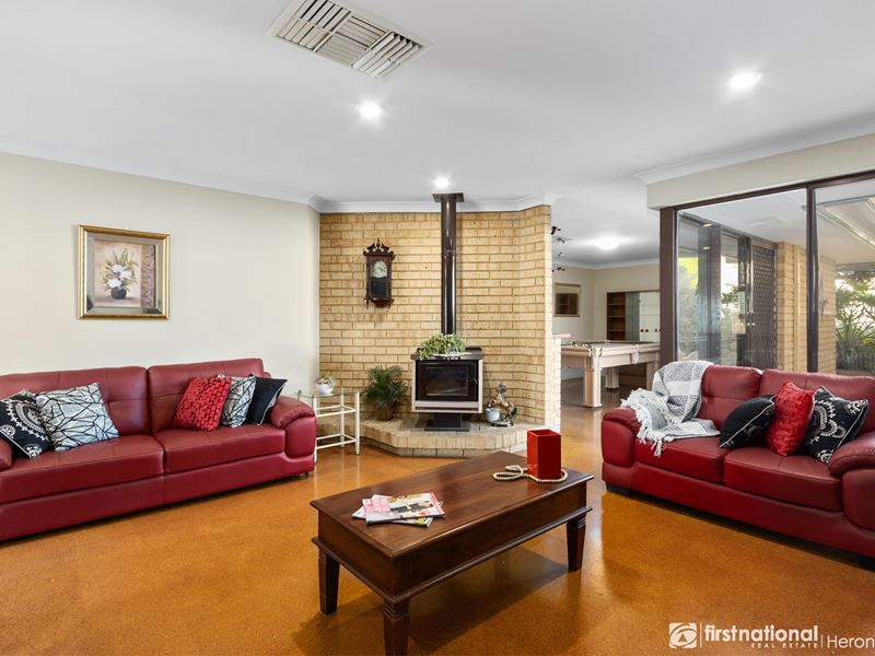 10 Edinger Corner, Leeming