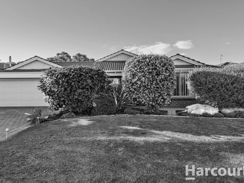 24 Paradise Circuit, Halls Head