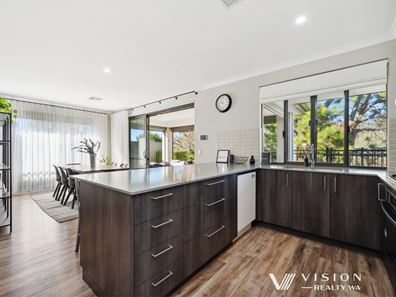 15 Jandari Mews, Success WA 6164