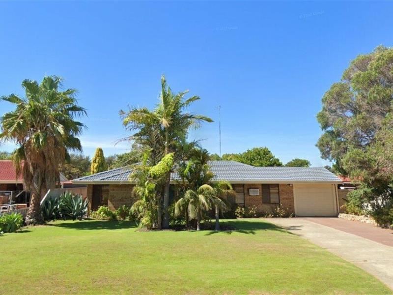 62 Peelwood Parade, Halls Head WA 6210