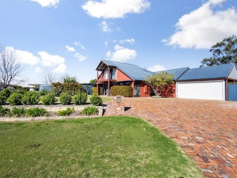 1 Horseshoe Circuit, Henley Brook WA 6055