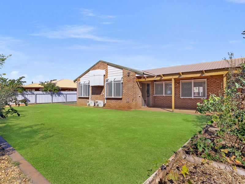 9 Pelusey Way, Nickol
