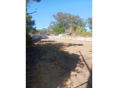 64 Jinda Road, Koongamia WA 6056