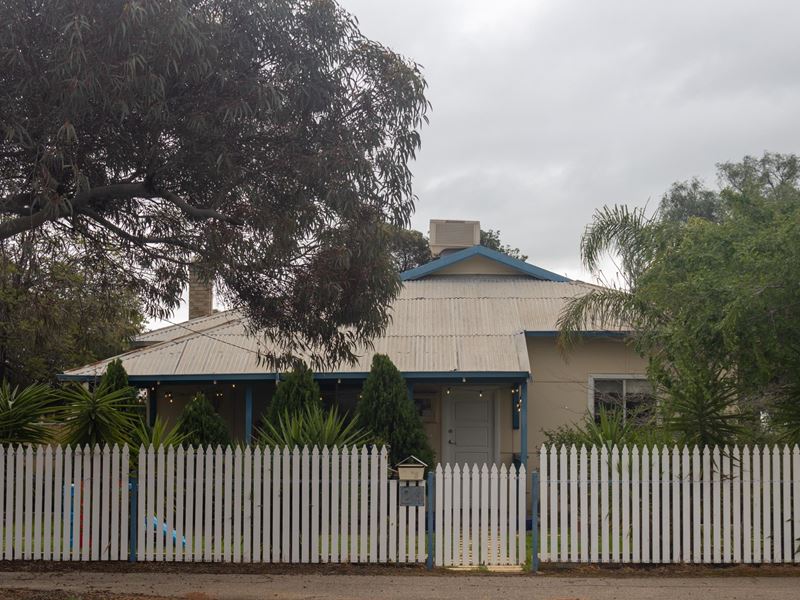 24 Kitchener Road, Merredin