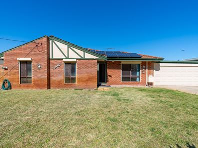 32 Waterton Way, Cooloongup WA 6168