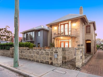 8 John Street, North Fremantle WA 6159