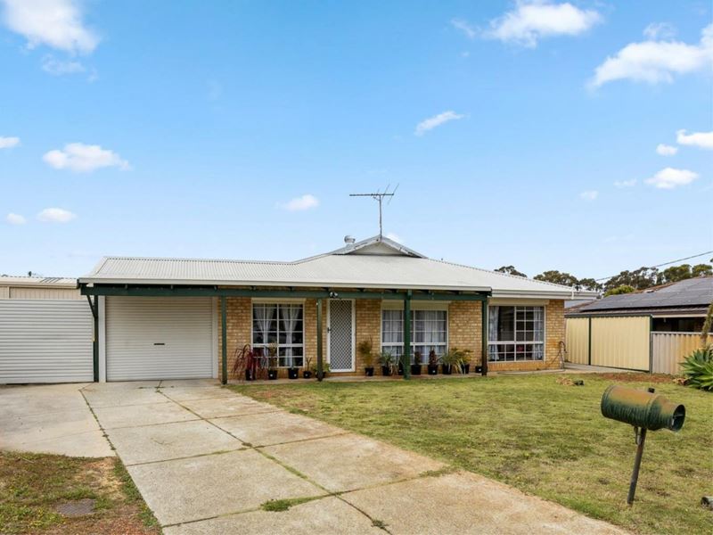 13 Cambey Mews, Parmelia WA 6167