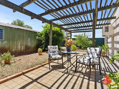 23 Banksia  Road, Camillo WA 6111