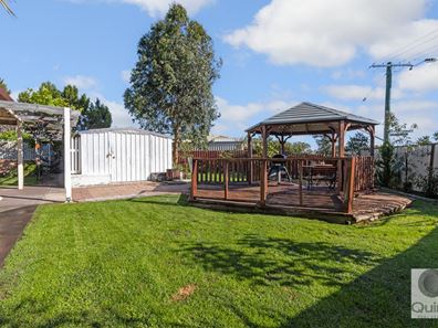 15 Seville Drive, Seville Grove WA 6112