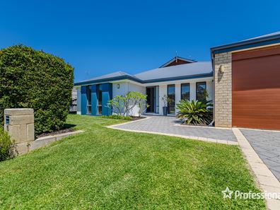 15 Karon Vista, Halls Head WA 6210