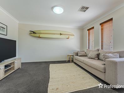 15 Karon Vista, Halls Head WA 6210