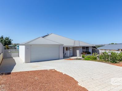 27 Golf  Crescent, Northam WA 6401