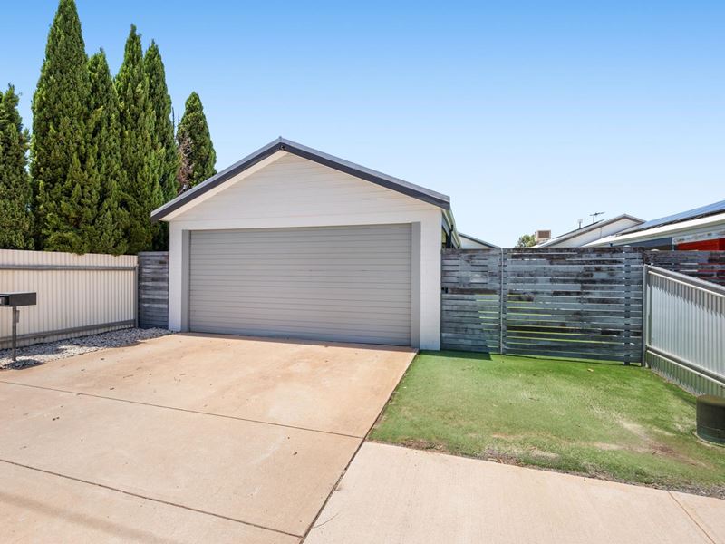121A Campbell Street, Lamington WA 6430