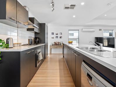 121A Campbell Street, Lamington WA 6430