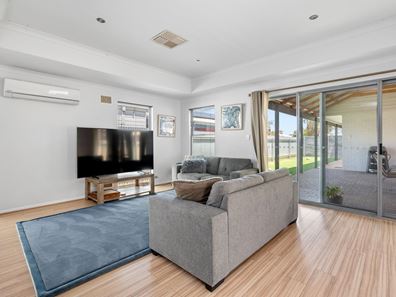 121A Campbell Street, Lamington WA 6430