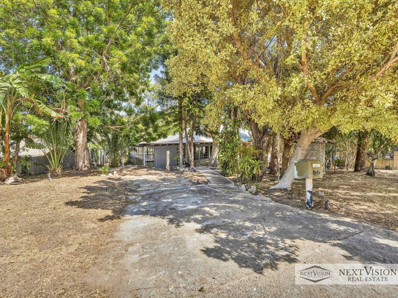 15 Dearle Street, Hamilton Hill WA 6163