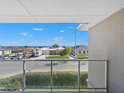 196 Lagoon Drive, Yanchep WA 6035