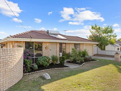 1 Hopkins Place, Waikiki WA 6169