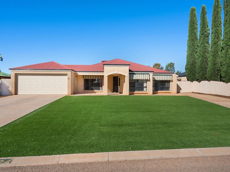 24 Longmore Parade, Broadwood WA 6430