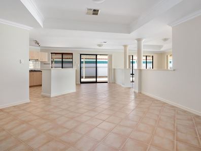 24 Longmore Parade, Broadwood WA 6430