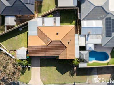 4 Bonnydoon Court, Cooloongup WA 6168