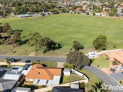 4 Bonnydoon Court, Cooloongup WA 6168