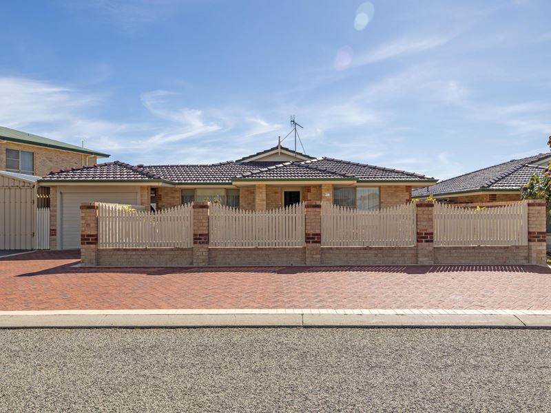 2B Sanchez Court, Cervantes