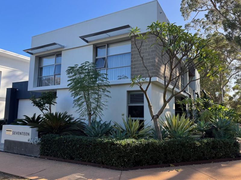 17 Howson Approach, Floreat