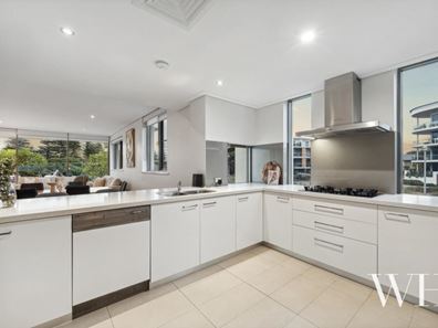 3/20 Enderby Close, North Coogee WA 6163