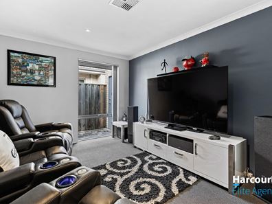 94 Sapphire Chase, Wellard WA 6170