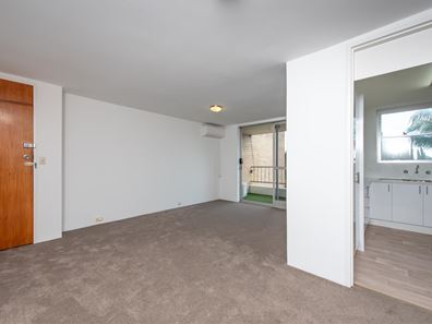 17/40 Pollard Street, Glendalough WA 6016