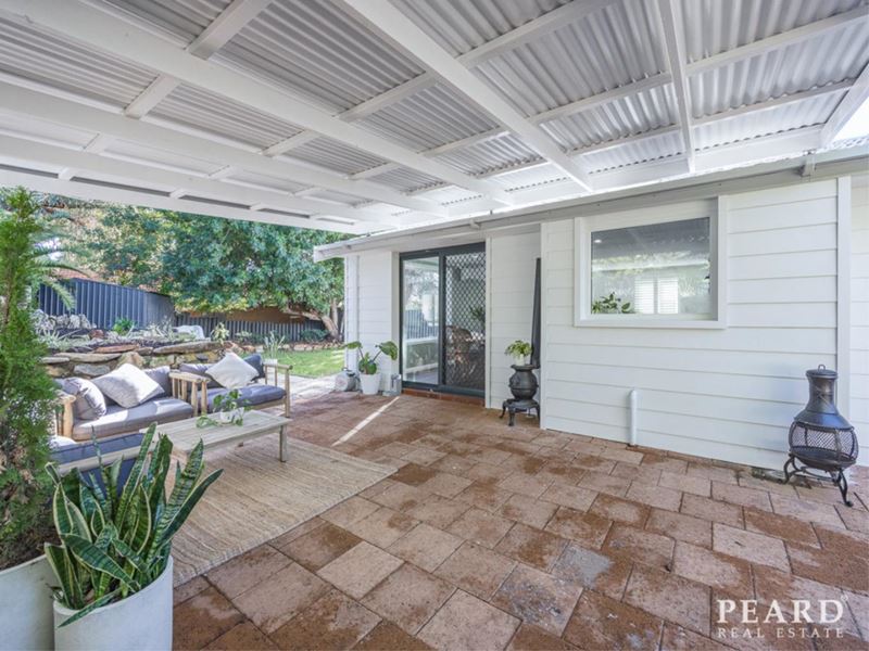 14 Captain Court, Heathridge