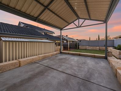 1 Paton Close, Winthrop WA 6150